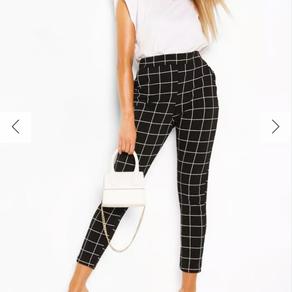 Le Chateau Check Black and White tapered ankle Trousers 26” waist